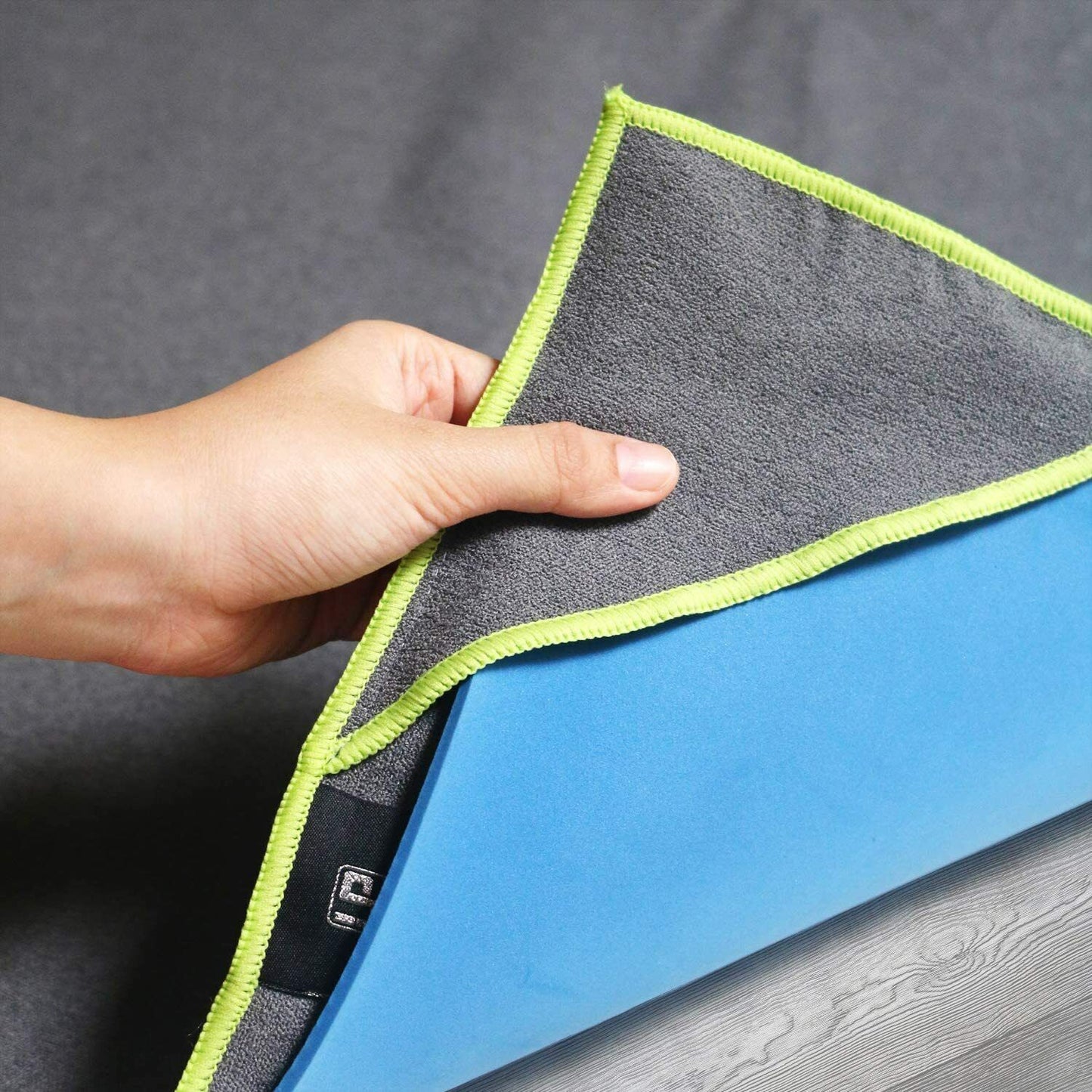 Premium Eco-Friendly Yoga Mat Towel - Non-Slip, Ultra-Soft, Sweat-Absorbent, Quick-Drying